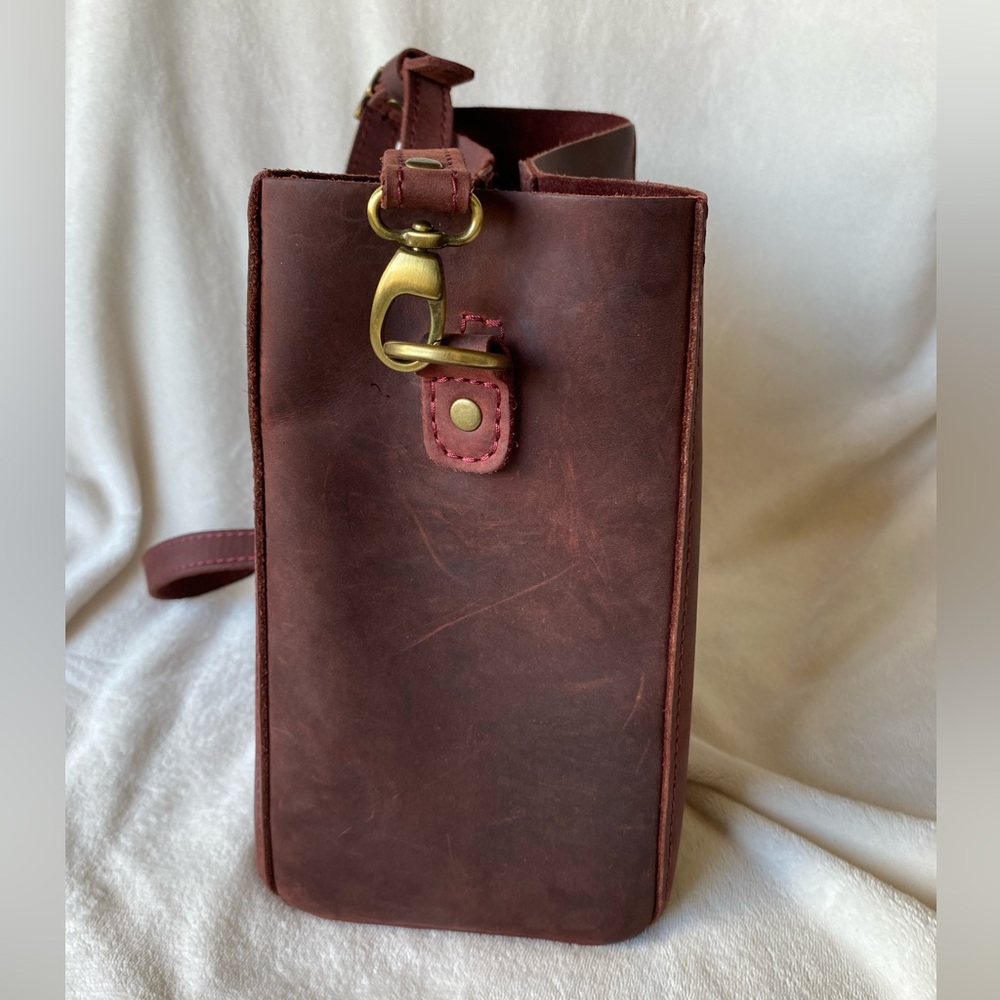 Portland Leather Goods Merlot Butterfly - Picture 3 of 8
